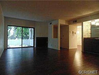 3rd image of 21620 Burbank Blvd Unit 6