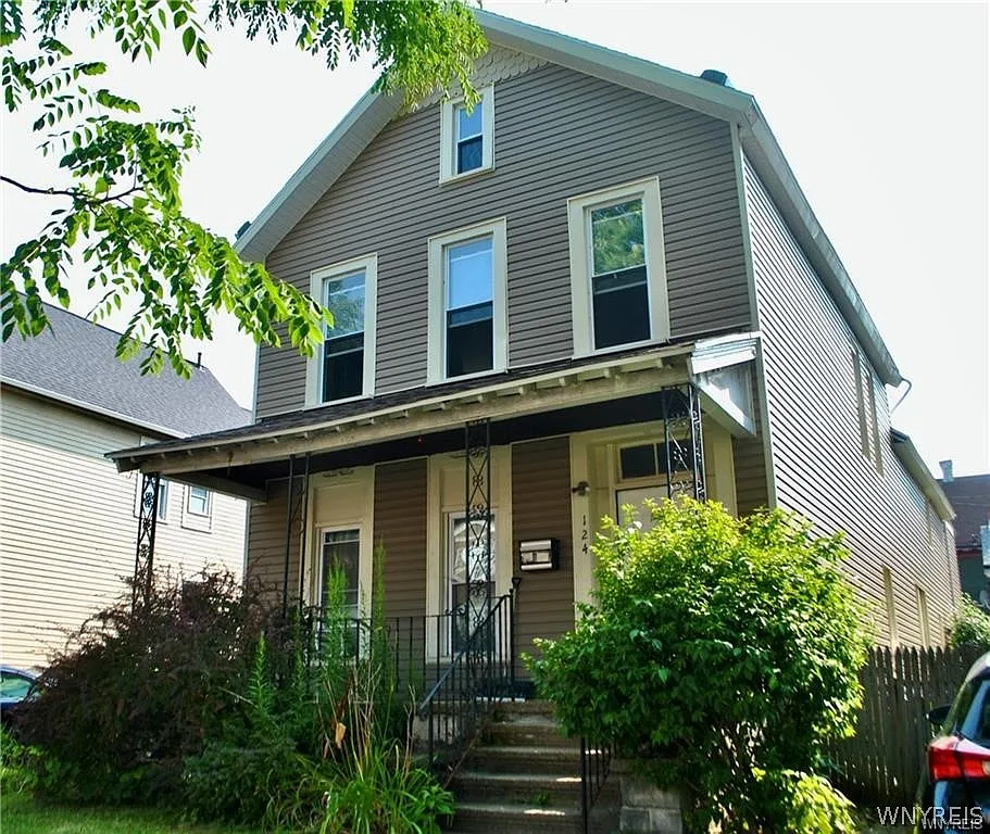 3 bed, 1.0 bath, 1500 sqft, $2,000 — Photo 1
