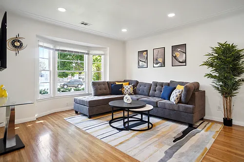 311 Irving Ave Photo 1