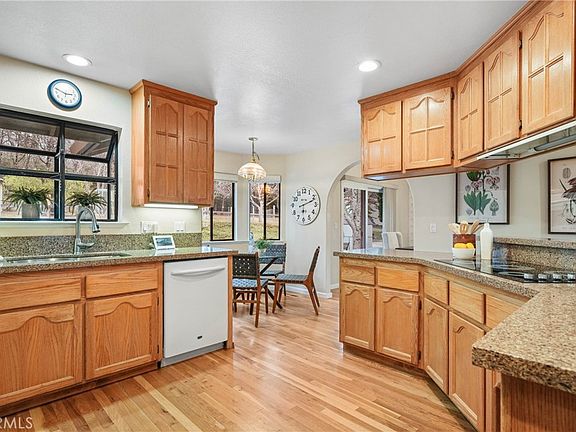 3rd image of 8700 Red Hills Rd