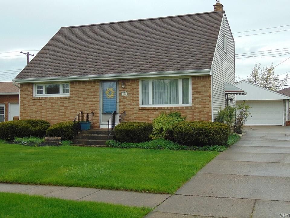 1st image of 206 Temple Dr