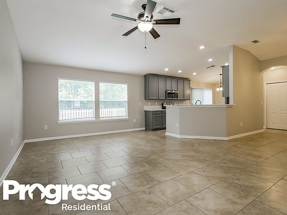 4th image of 1752 Hollow Glen Dr