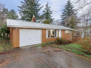 906/916 NE Douglas St, Newport, OR