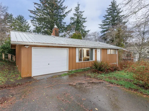 906/916 NE Douglas St, Newport, OR 97365