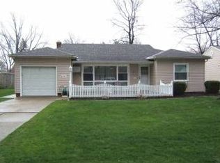 6907 Oakwood Rd, Parma Heights, OH 44130