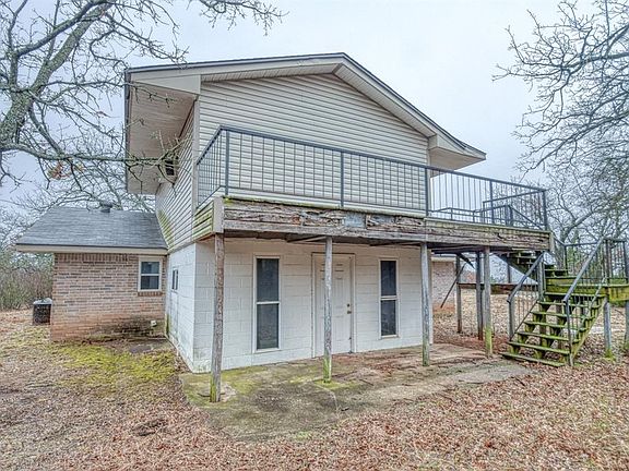 4th image of 2448 County Street 2985
