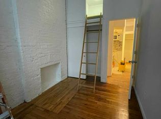 102 E 30th St #2R, New York, NY 10016