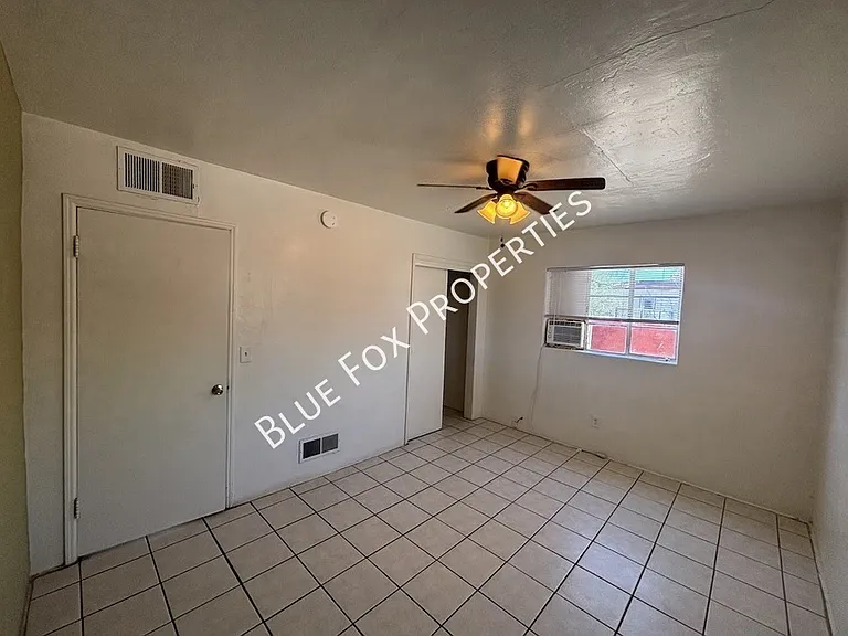 949 N Montezuma Ave #1 — Photo 12