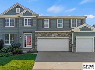 11157 Sherman St, Papillion, NE 68046