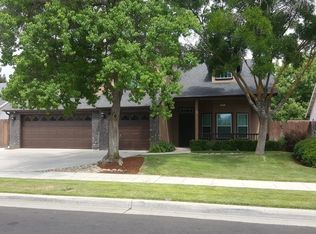 933 N Harvard Ave, Clovis, CA 93611