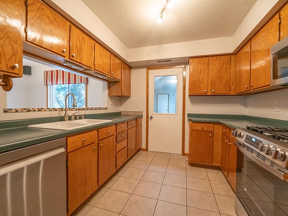 4th image of 7732 157th St W