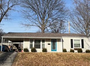 7011 Foxcroft Dr, Saint Louis, MO