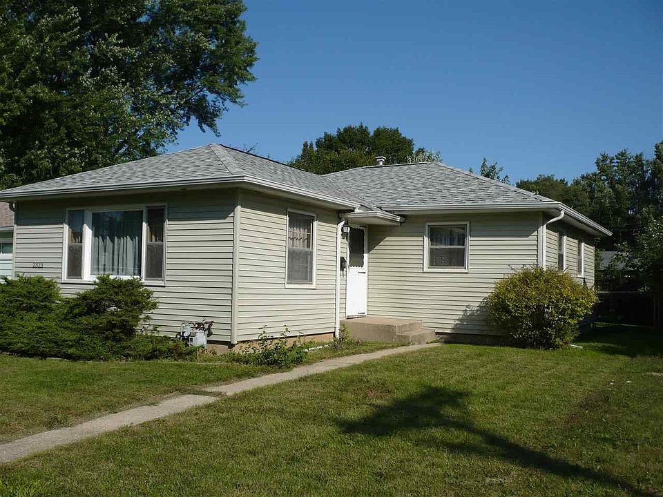 1st image of 2323 Pierce Ave