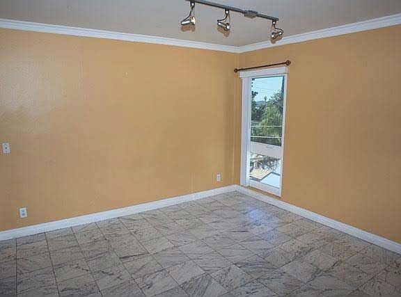 4th image of 121 Sinclair Ave Unit 232