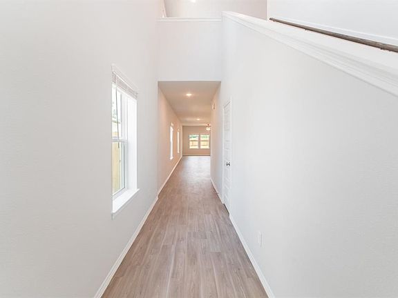 4th image of 25902 Emory Hollow Dr