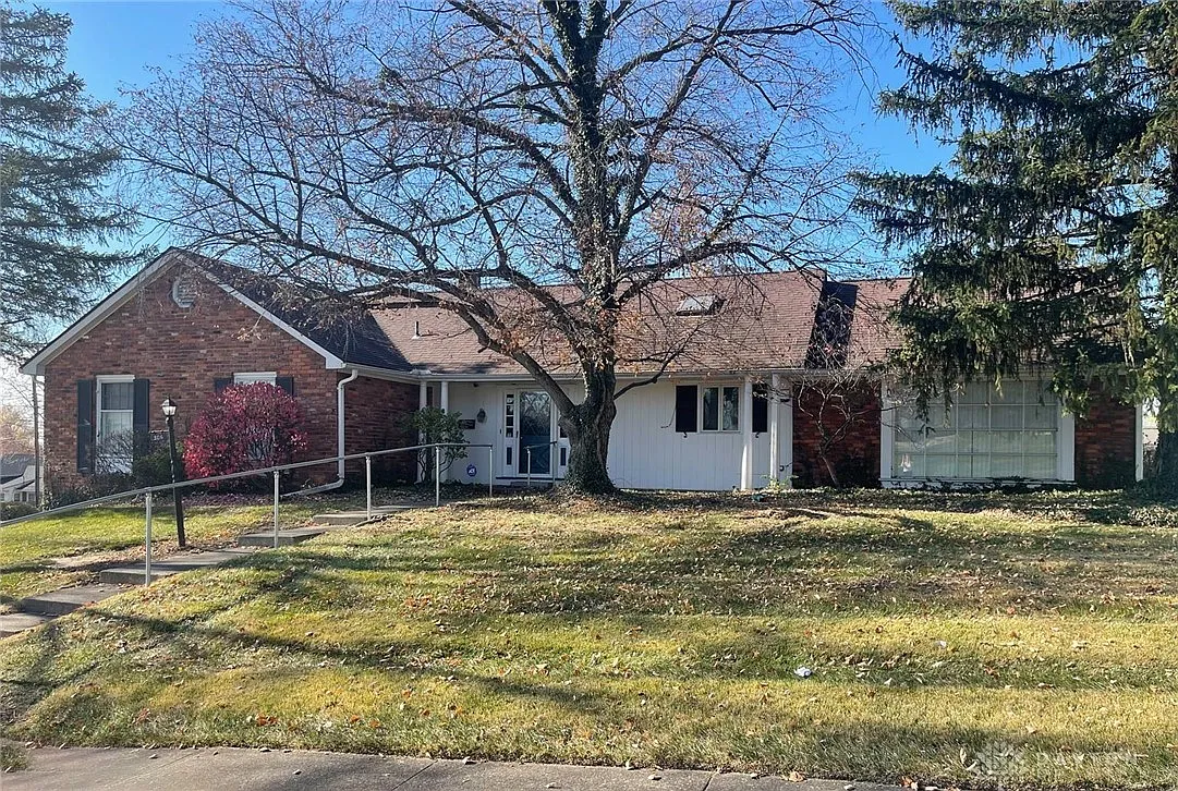 306 Eastline Dr photo 1