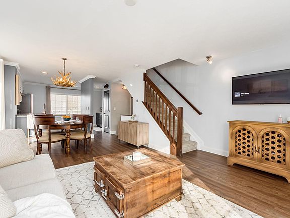 4th image of 5512 Sentinel Falls St #4A-551