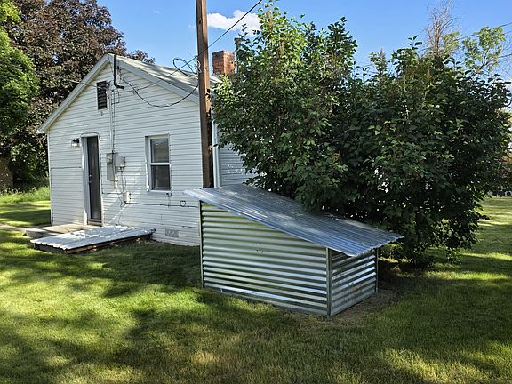 4th image of 725 6th Ave N