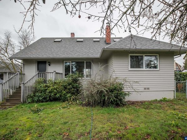 salem-oregon-448719398 picture