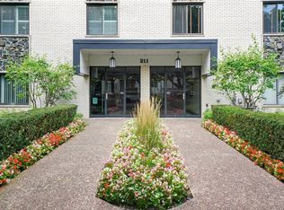 211 Elgin Ave APT 2J, Forest Park, IL 60130