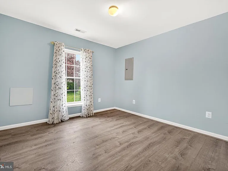 2572 Carrington Way — Photo 5