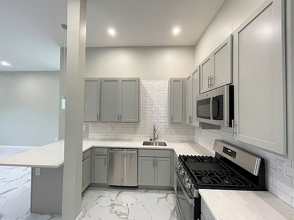 4th image of 225-235 Essex St #4-5