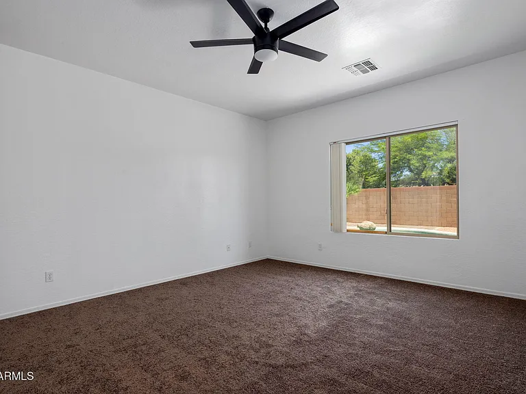 17862 W Caribbean Ln — Photo 15