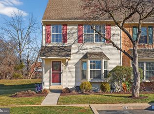 207 Cherrywood Ct, Pottstown, PA 19464