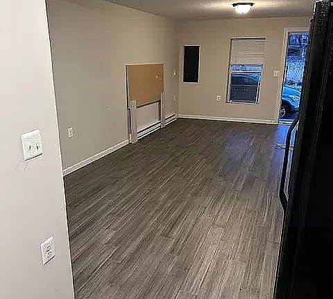5th image of 606 Merchant St APT 1