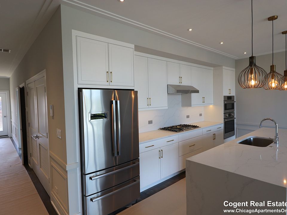 1st image of 2409 W Berenice Ave #3