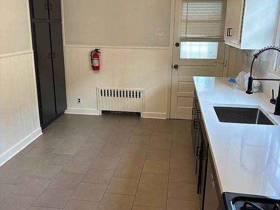 2nd image of 93 Swaine Pl