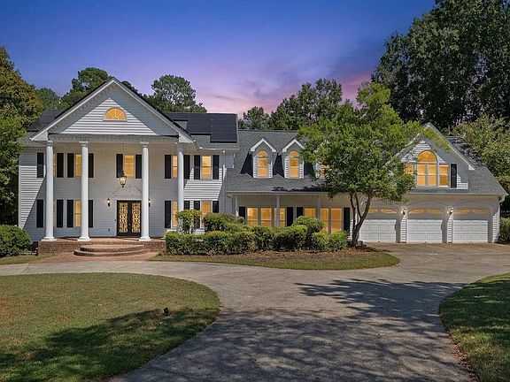 2nd image of 5808 Devon Cir