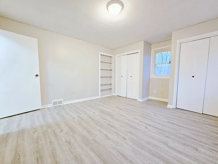 533 Columbia St — Photo 7