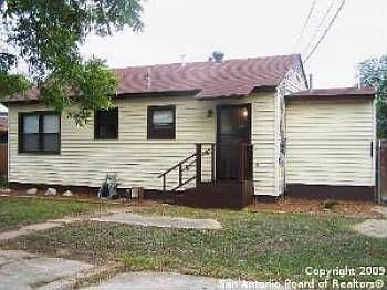 5th image of 127 Elmo Ave