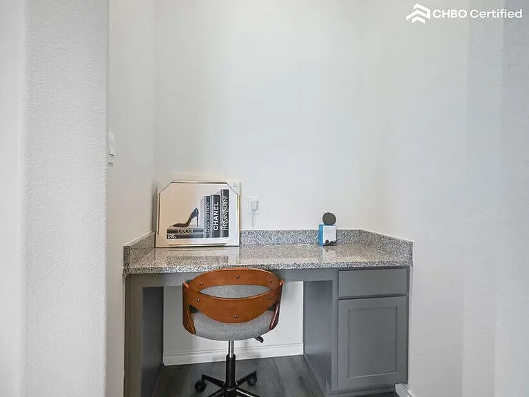 1505 Estivella Dr — Photo 31