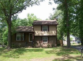 9600 Lost Forest Dr, North Chesterfield, VA 23237