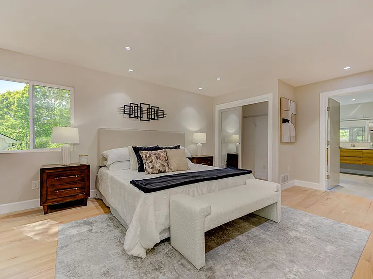 250 Bruton Way — Photo 45