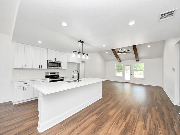 2nd image of 724 Road 3371a