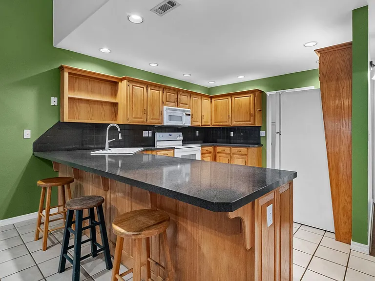 Pointer Lane Duplex — Photo 13