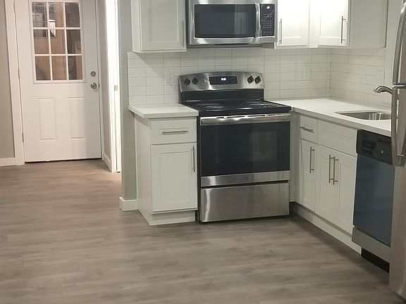 4th image of 2037 S 8th St #A