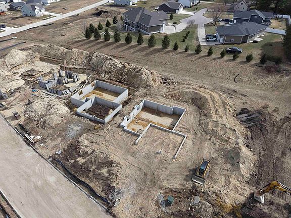 2nd image of 217 Riverbend Rd