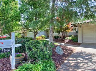 2044 Walnut Ave, Carmichael, CA 95608