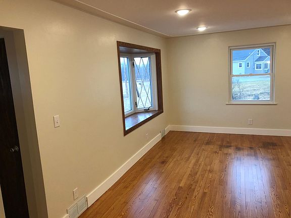 3rd image of 1428 Van Buren St #1