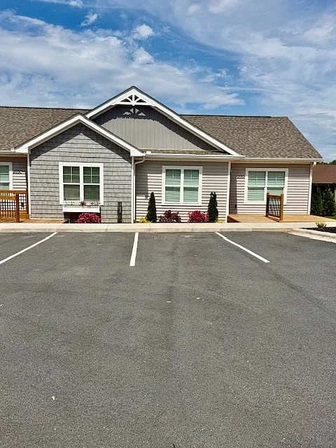Howard Street Investments, LLC - The Cottages at Rock Barn — Photo 2