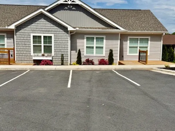 Howard Street Investments, LLC - The Cottages at Rock Barn