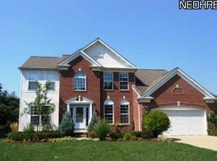 8640 Penfield Dr, Northfield, OH