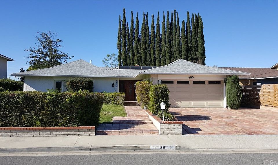 1st image of 24391 Zandra Dr