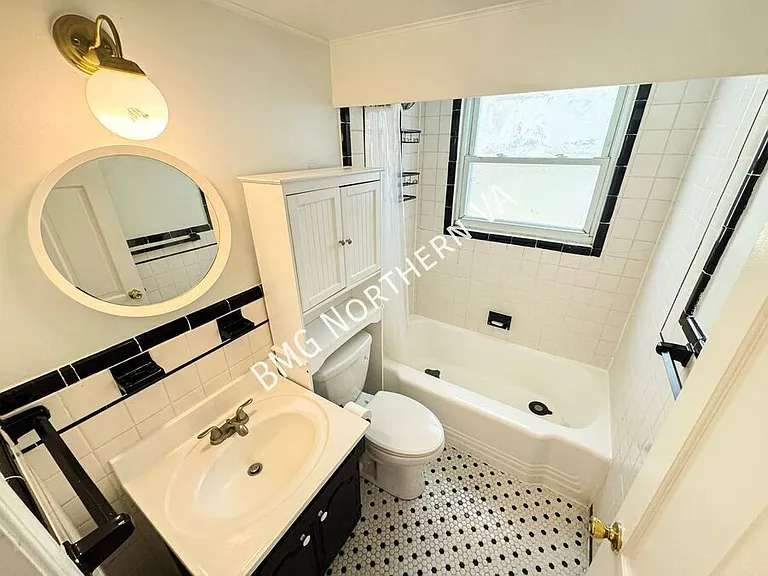 6600 Braddock Rd — Photo 24