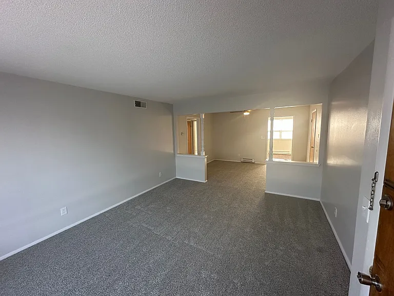 6037 W 25th St #1 — Photo 9