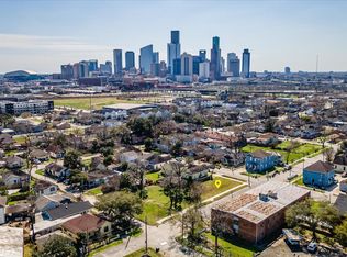 1724 Common St, Houston, TX 77009